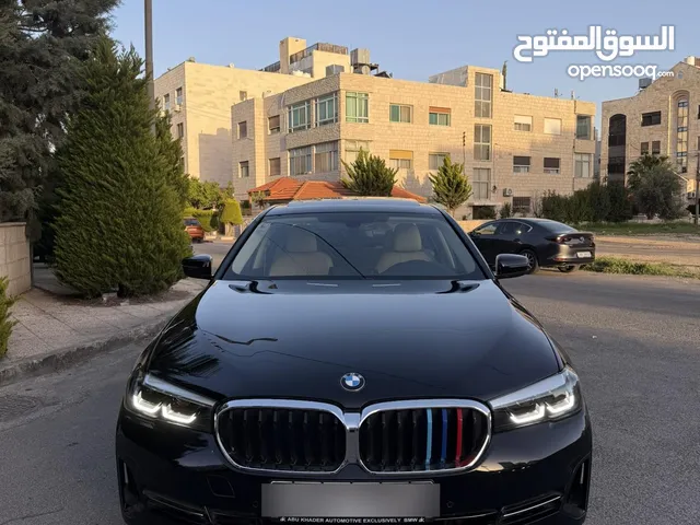 BMW 520i 2021 - 22 000 km only - فحص كامل
