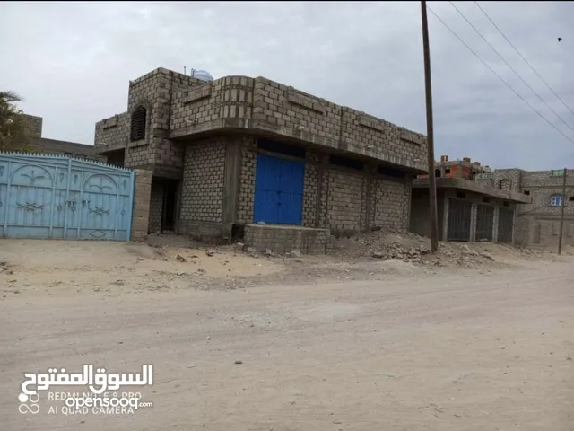 144 m2 4 Bedrooms Townhouse for Sale in Al Mukalla Other
