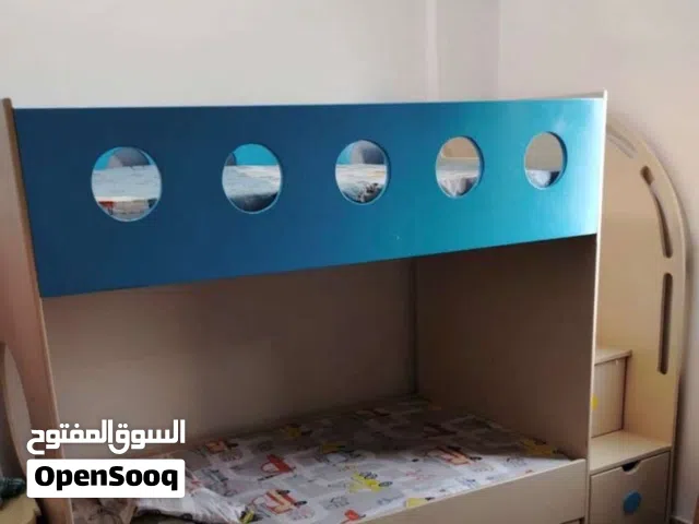 سرير أطفال قبو