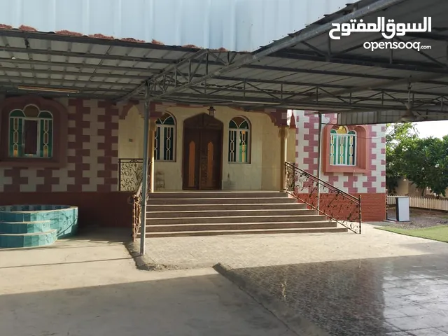 300 m2 5 Bedrooms Townhouse for Rent in Al Batinah Suwaiq