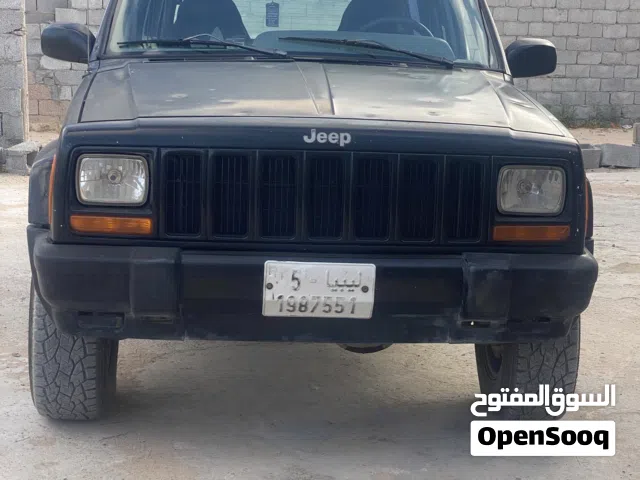 2001 جيب شيروكى Latitude LUX