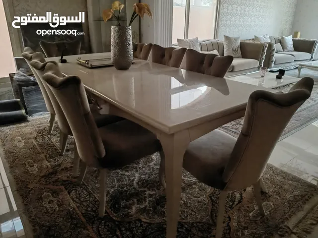 غرفة طعام تركي مستعمل نظيف للبيع لون لؤلؤي