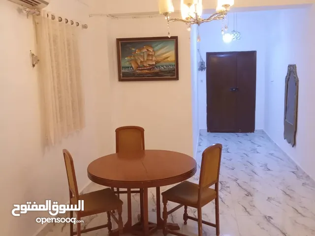 160 m2 4 Bedrooms Apartments for Rent in Tripoli Al-Jamahirriyah St