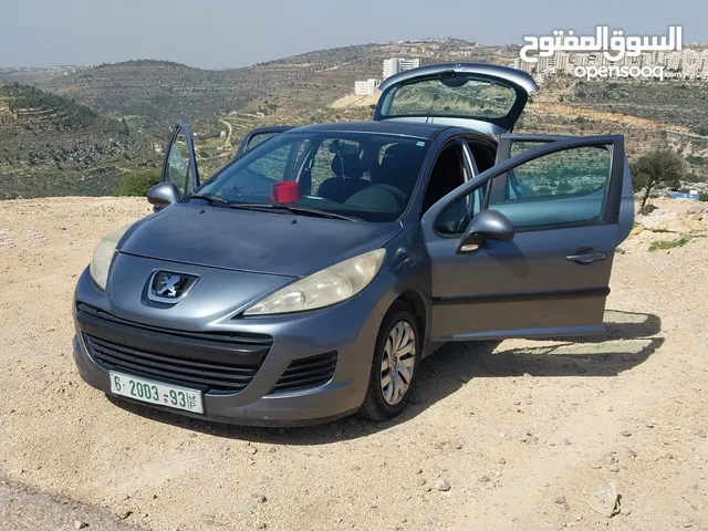 Peugeot 207 2011 in Ramallah and Al-Bireh