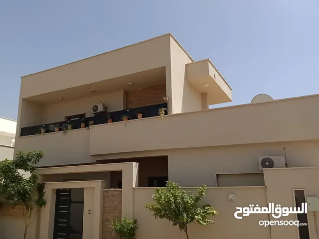 360 m2 5 Bedrooms Villa for Sale in Tripoli Al-Serraj