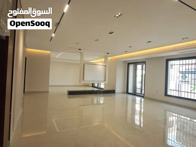 205 m2 3 Bedrooms Apartments for Sale in Amman Um Uthaiena