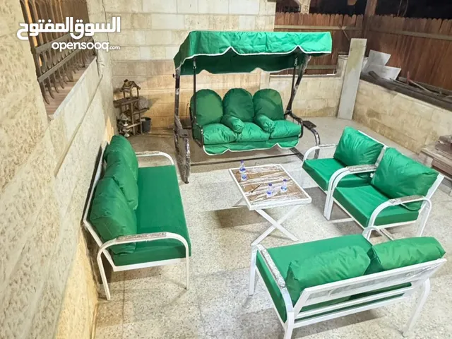 اطقم خارجية مصنوعة من الحديد