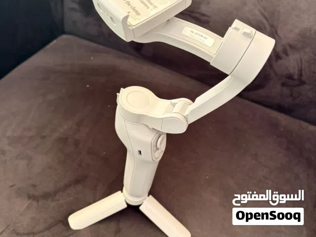 Porodo 3-Axis Gimbal Stabilizer AI Tracking & Gestures & iOS/Android App - Light Grey