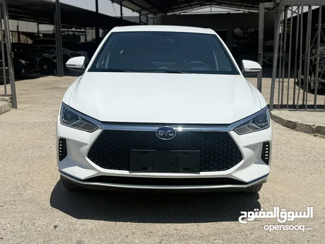 BYD E2 2022 ابيض
