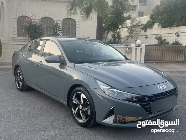 Used Hyundai Avante in Amman