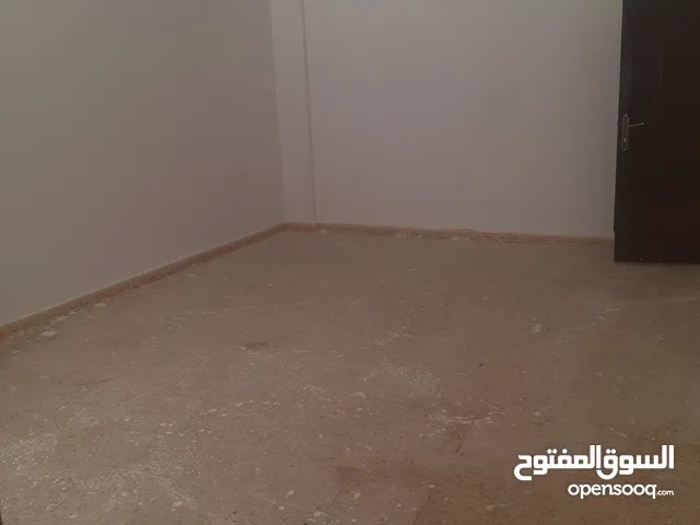 170 m2 3 Bedrooms Townhouse for Rent in Zarqa Al Zarqa Al Jadeedeh