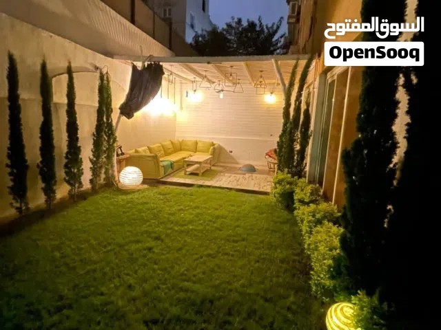 350 m2 4 Bedrooms Apartments for Sale in Giza Sheikh Zayed