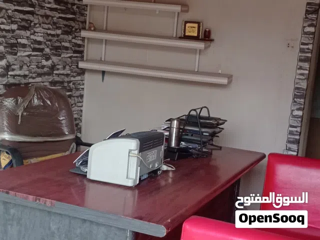 اثاث مكتبي متكامل مستخدم نظيف جدا