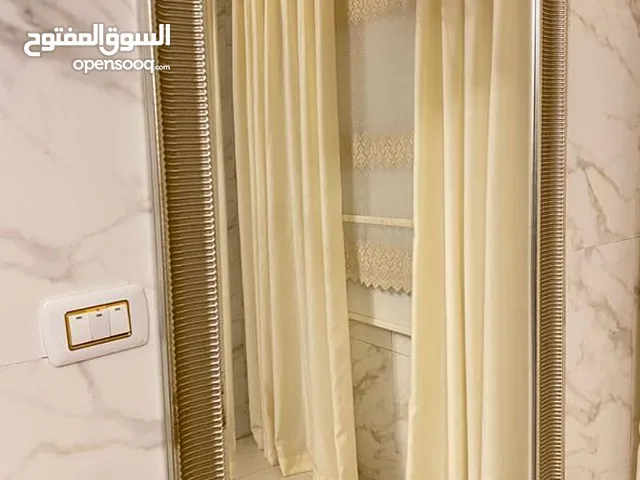 مرايا خشب مرتبة