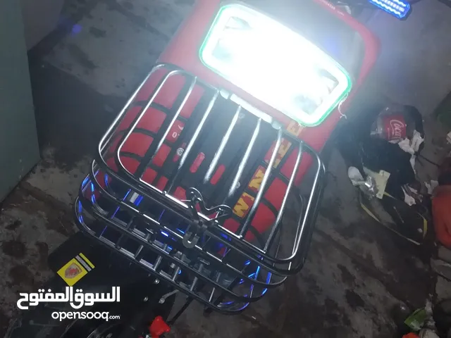 سلام عليكم دراجه شحن R7 بطاريه 32 فولت ساله 3 اشهر من أخذته من وكيل بريكات بنز بلوتوث سرعه 90 حقيقي