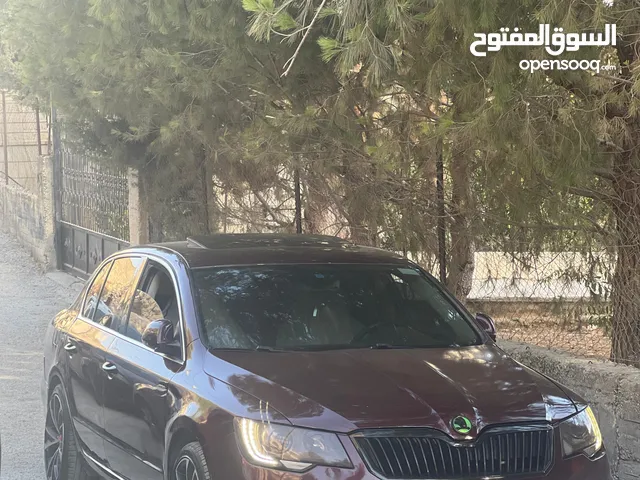 للبيع كاش بسعر حرق او البدل سكودا سوبير فل الفل فتحه سقف كراسي كهرباء برادي لدات اماميه وخلفي