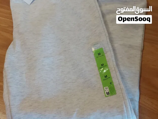 بناطلين رجالي صناعة كمبوديا قماشة دافية من الداخل قياس ميديوم لون سكني فاتح وكحلي