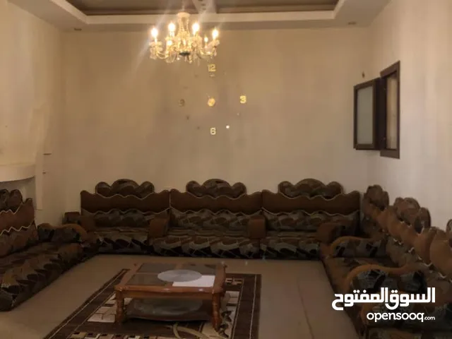 شقة نظيفة مفروشة للايجار في طرابلس تاجوراء بقرب من سوق تاج مول مطلوب عائلة اجنبية فقط