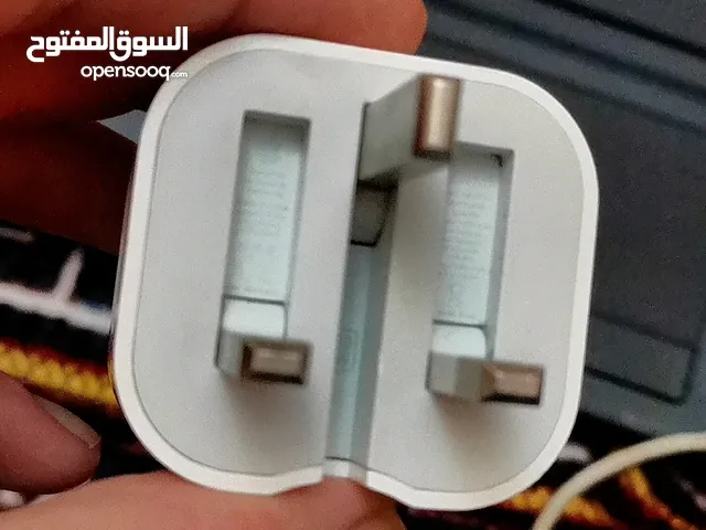 شاحن ايفون الاصلي استعمال خفيف اذا مش اصلي لا تشتري