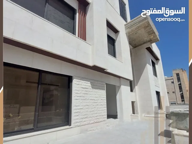 شقة أرضية مميزة للبيع في عبدون