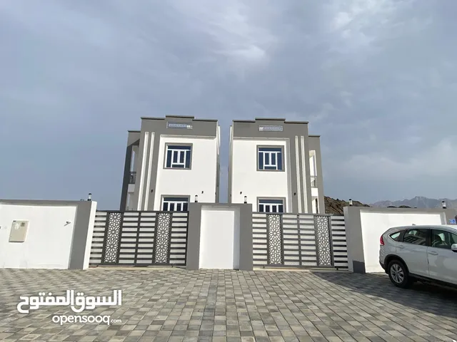 230m2 4 Bedrooms Villa for Sale in Muscat Amerat