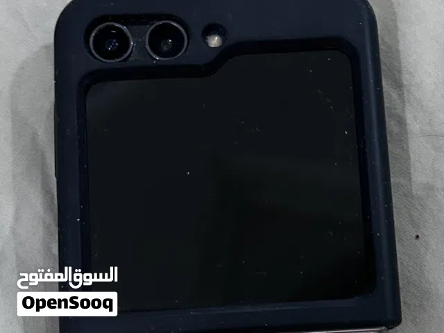 Samsung Galaxy Z Flip 5G 256 GB in Farwaniya