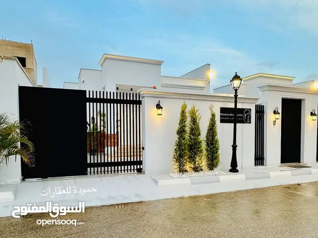 220 m2 3 Bedrooms Villa for Sale in Tripoli Ain Zara