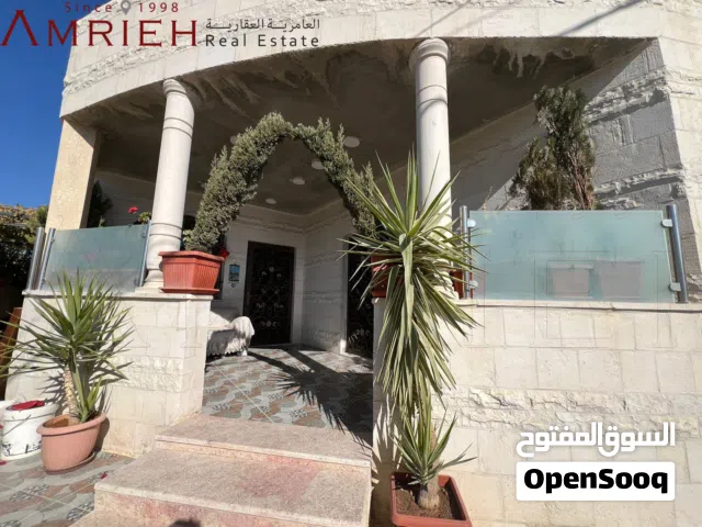 165 m2 3 Bedrooms Townhouse for Sale in Zarqa Al Autostrad