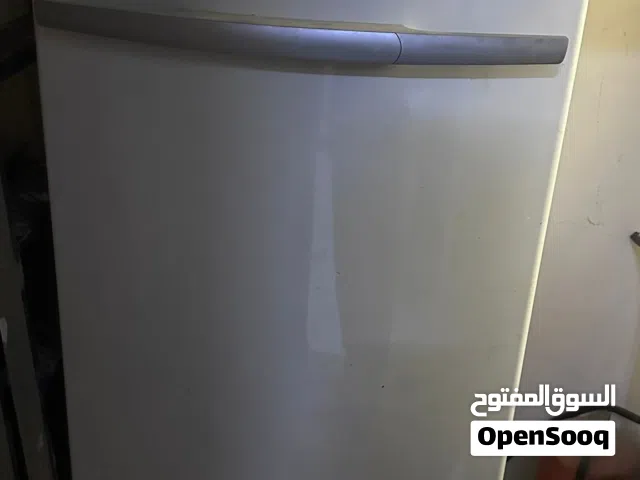 ديب فريزر Whirlpool No Frost 6 أدراج بحالة ممتازة