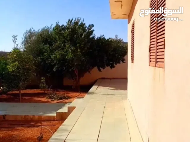 180 m2 3 Bedrooms Townhouse for Sale in Derna Other