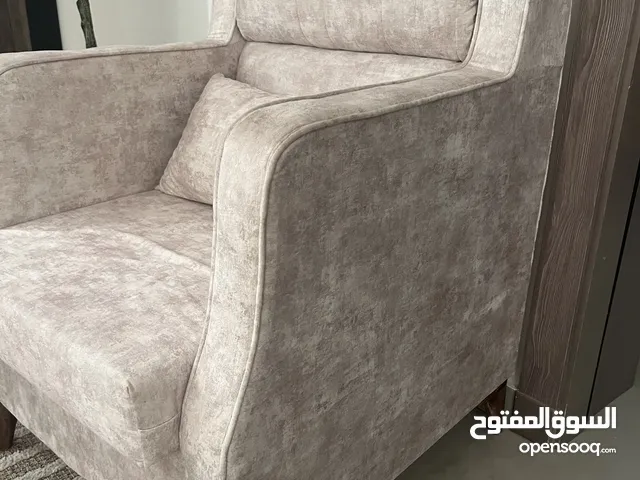 كنب عدد 2مفرد شبه جديد استعمال شهرين