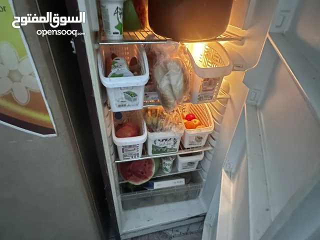 ثلاجات للبيع