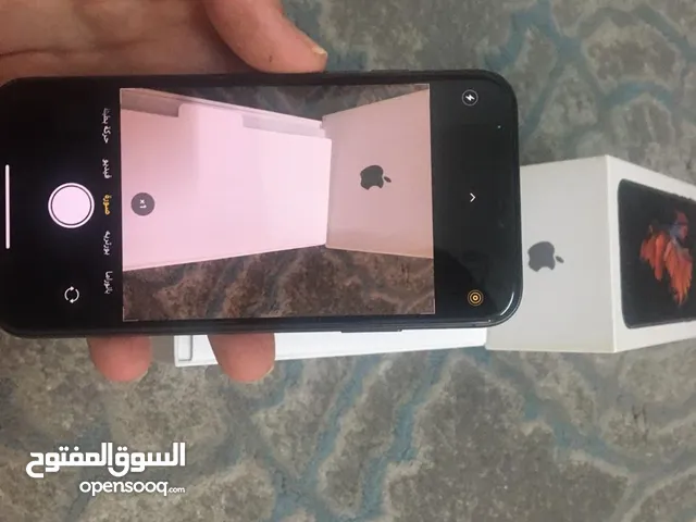 للبيع ايفون xs ف قمه النظافه في حاله وكاله مومبدل فيه ولا قطعه اقوى مساحه 256 للبيع بسعر 750 درهم