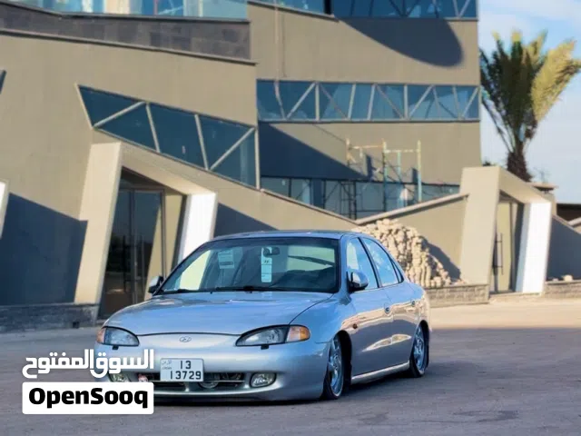 1995 هيونداي افانتي Limited