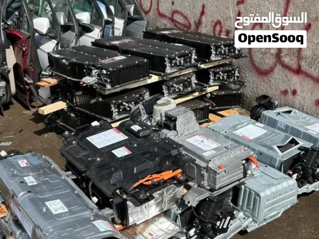 موجود بطاريات سياره ل بيع بااسعار مناسبه