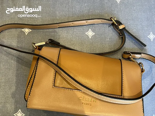 شنطة يد مستعملة بحالة ممتازة