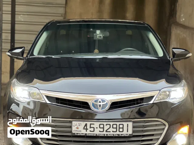 2014 تويوتا افالون Limited
