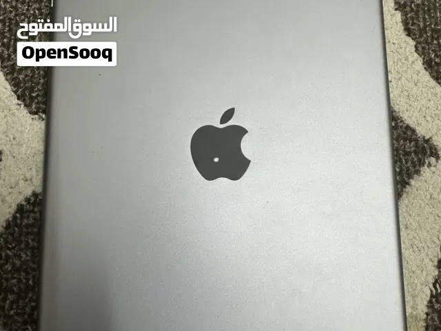ايباد 5 بحاله ممتازه مع كفر هديه