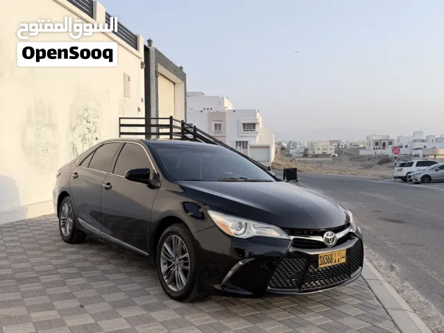 2015 تويوتا كامري SE