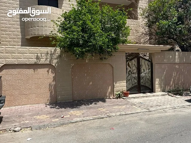 0 m2 More than 6 bedrooms Villa for Sale in Muharraq Arad
