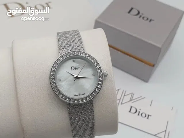 ساعات من ماركة ديور النسائية، قمة الأناقة والفخامة، متوفرة حصرياً لدى لوكسيا للساعات
