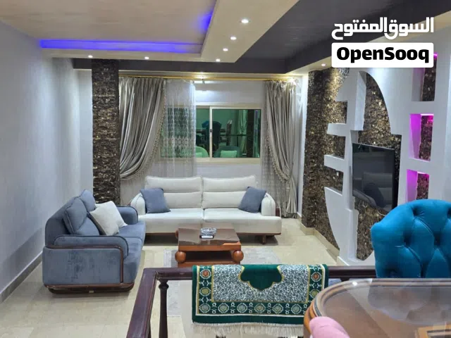 شقه للبيع بالمهندسين شارع سوريا الرئيسي  سوبر لوكس موقع متميز