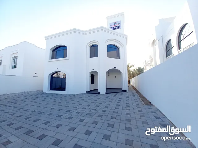 1 m2 5 Bedrooms Villa for Rent in Muscat Qurm