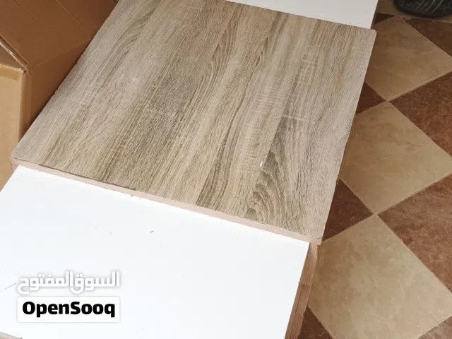 طاولة وسط في حالة جيده للبيع
