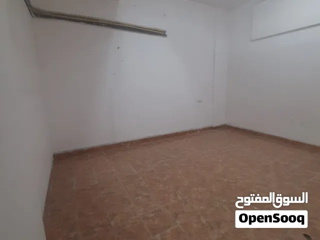 مخزن للايجار بحولي