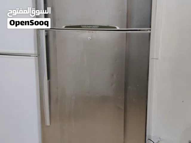 نبيع ثلاجه توشيبا حجم كبير بحاله جيده استخدام تبريد وتجميد قوي ثلاجه توشيبا 24 قدم