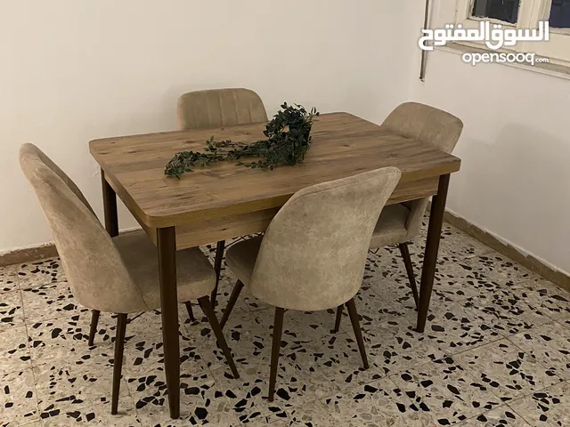 طاولة اكل اربع كراسي راقية جدا ب 520