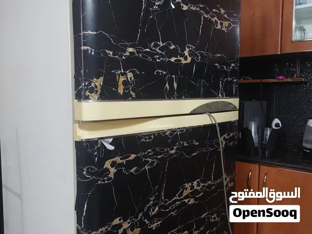 ثلاجة LG مستعملة، شغالة 100%