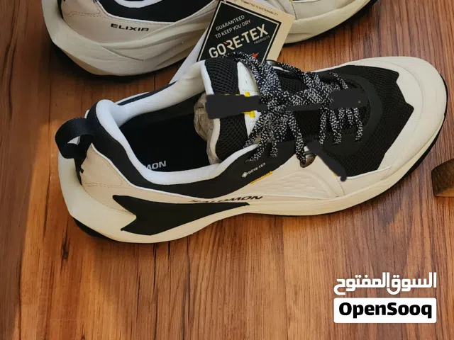 افضل بوت رياضة في العالم سالمون و هوكا مطري لايف ستايل جيم هايك ركض مشي best shoe hoka salomon hike