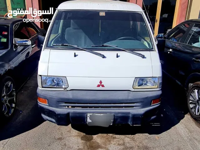 MITSUBISHI L300 VAN